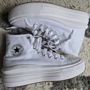 NWOT Converse Chuck Taylor All Star Move High-Top Sneaker